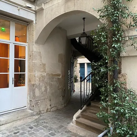 Cosy Au Coeur Du Marais, ! Parigi